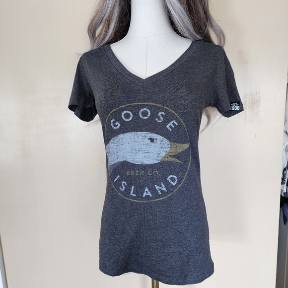 Grey Goose Island Tee, Women's M - Picture 7 of 12